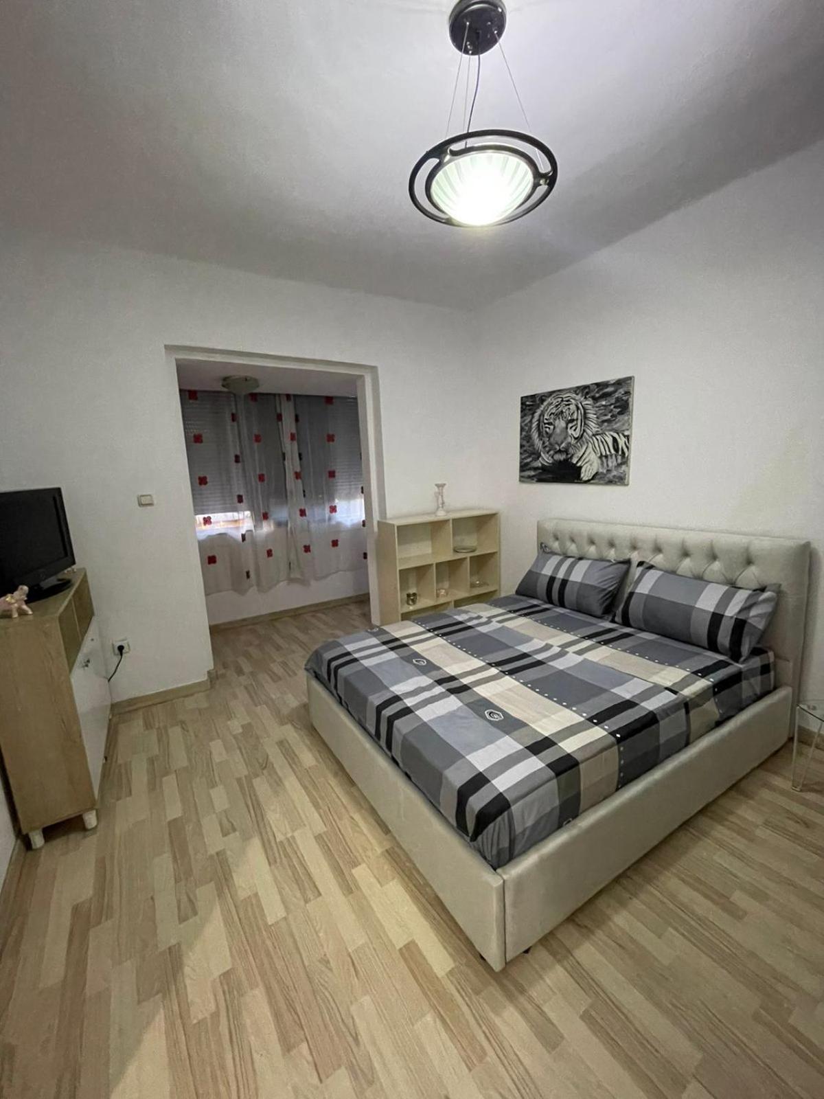 E&b Cosy 2 * Tirana